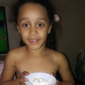 Meet your Posher, Brittany